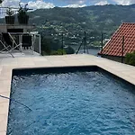 펜션 Casa Da Lage - Piscina - Bbq - Vistas Rio - Geres 비에이라도미노