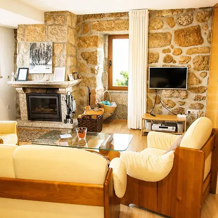 Tatil Evi Casa Da Lage - Piscina - Bbq - Vistas Rio - Geres