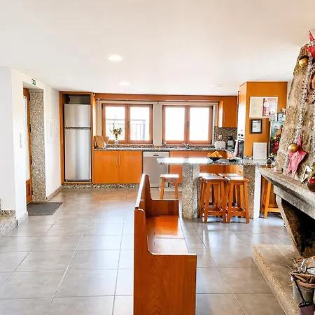 Casa Da Lage - Piscina - Bbq - Vistas Rio - Geres Tatil Evi *