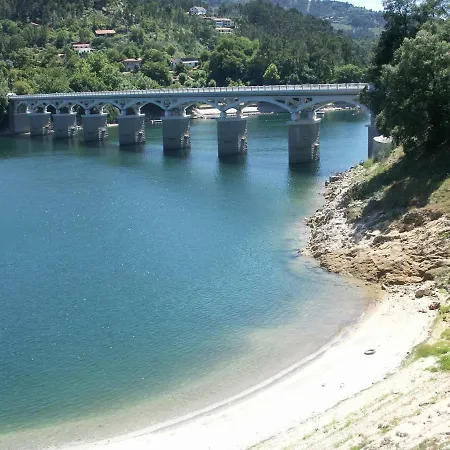 Casa Da Lage - Piscina - Bbq - Vistas Rio - Geres Tatil Evi *