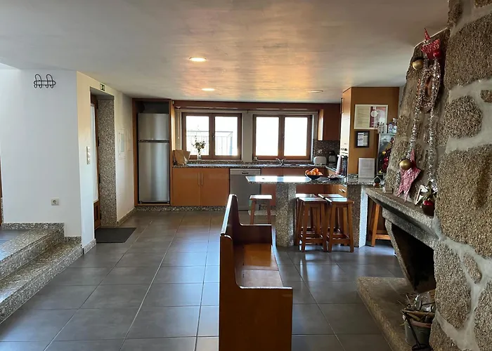 Дом отдыха Casa Da Lage - Piscina - Vistas Rio - Geres *