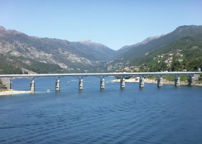 Дом отдыха Casa Da Lage - Piscina - Vistas Rio - Geres *